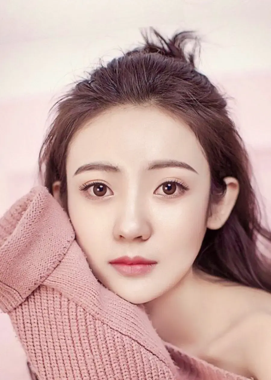 بیوگرافی  Yu Xin Ling