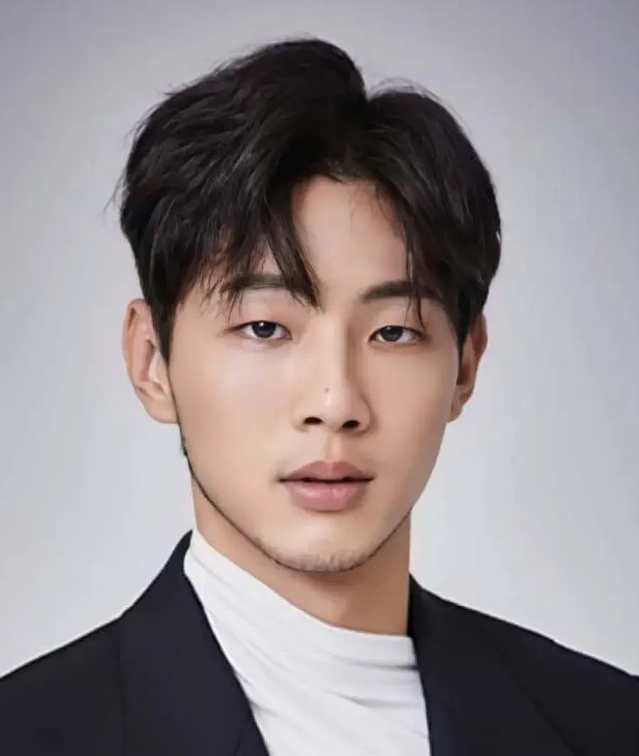 بیوگرافی Kim Ji Soo