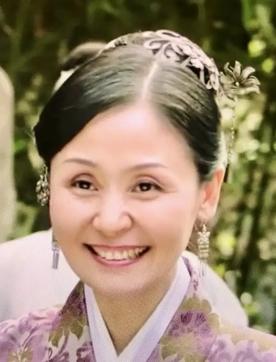 بیوگرافی Jing Lu