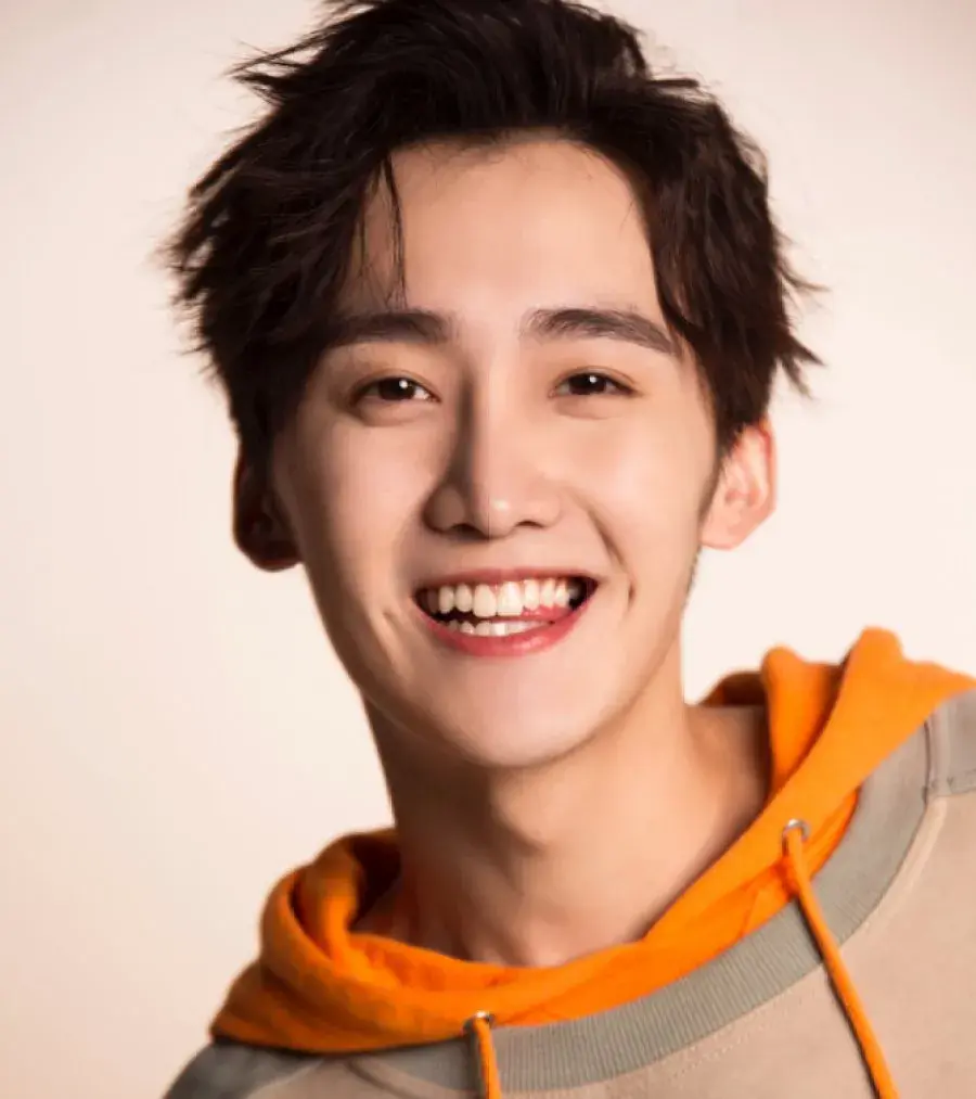 بیوگرافی Li Zhe Hao