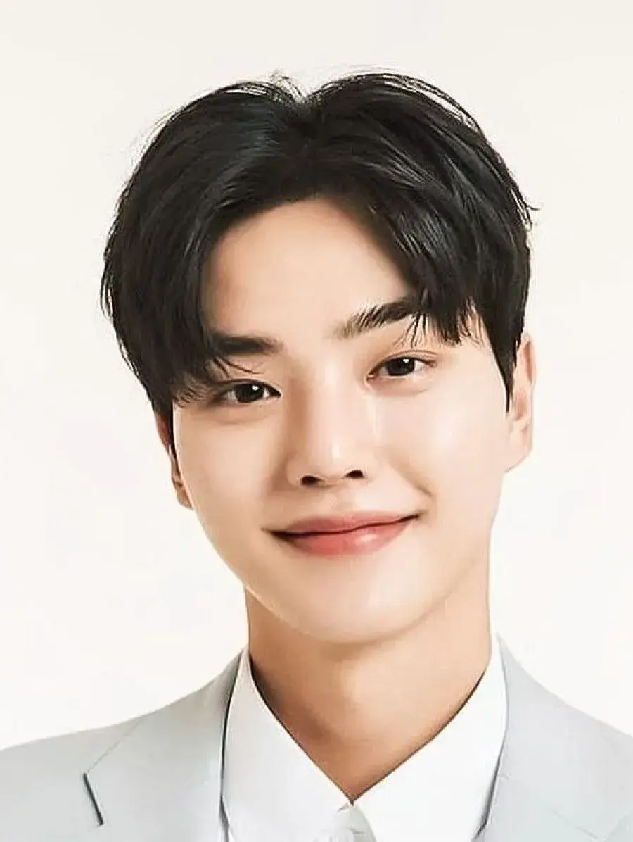 بیوگرافی Song Kang