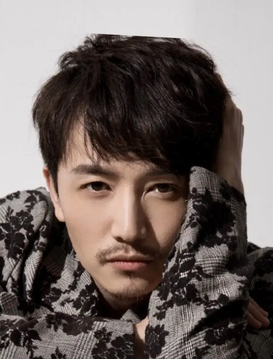 بیوگرافی Yu Hong Jun