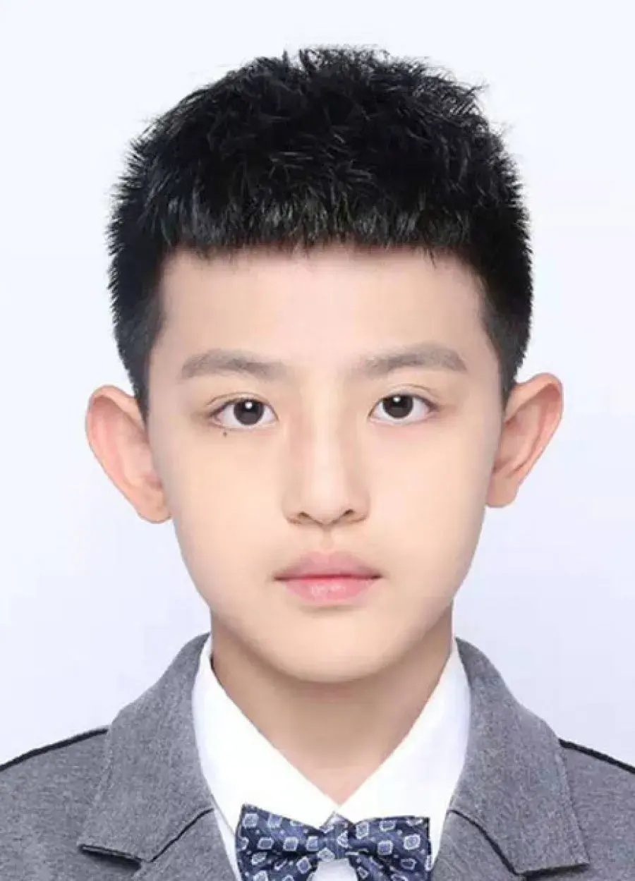 بیوگرافی Xu Zi Han
