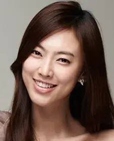 بیوگرافی Lee Eun Jung
