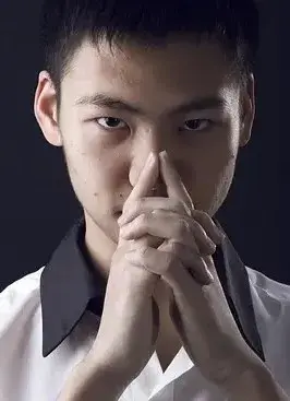 بیوگرافی Zhang Yong