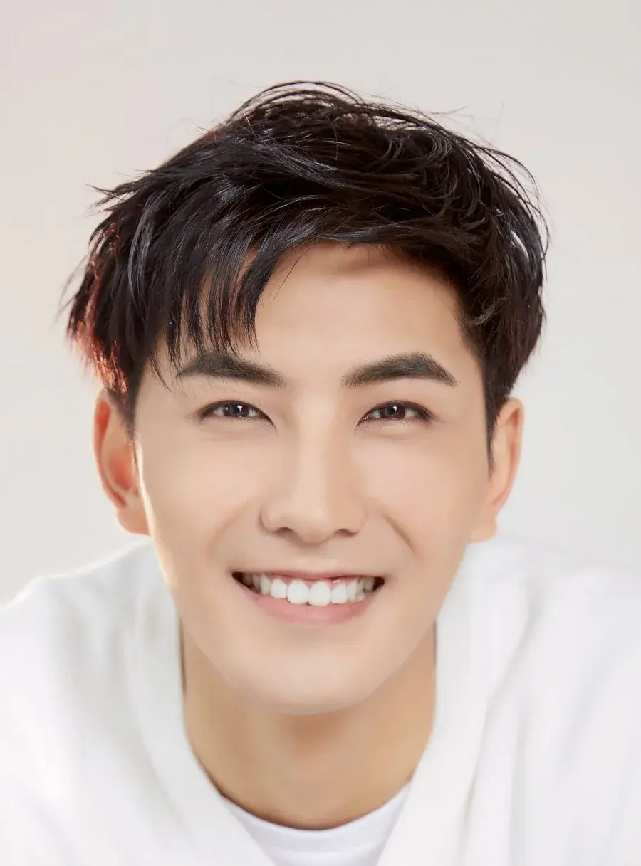 بیوگرافی Yun Xiang