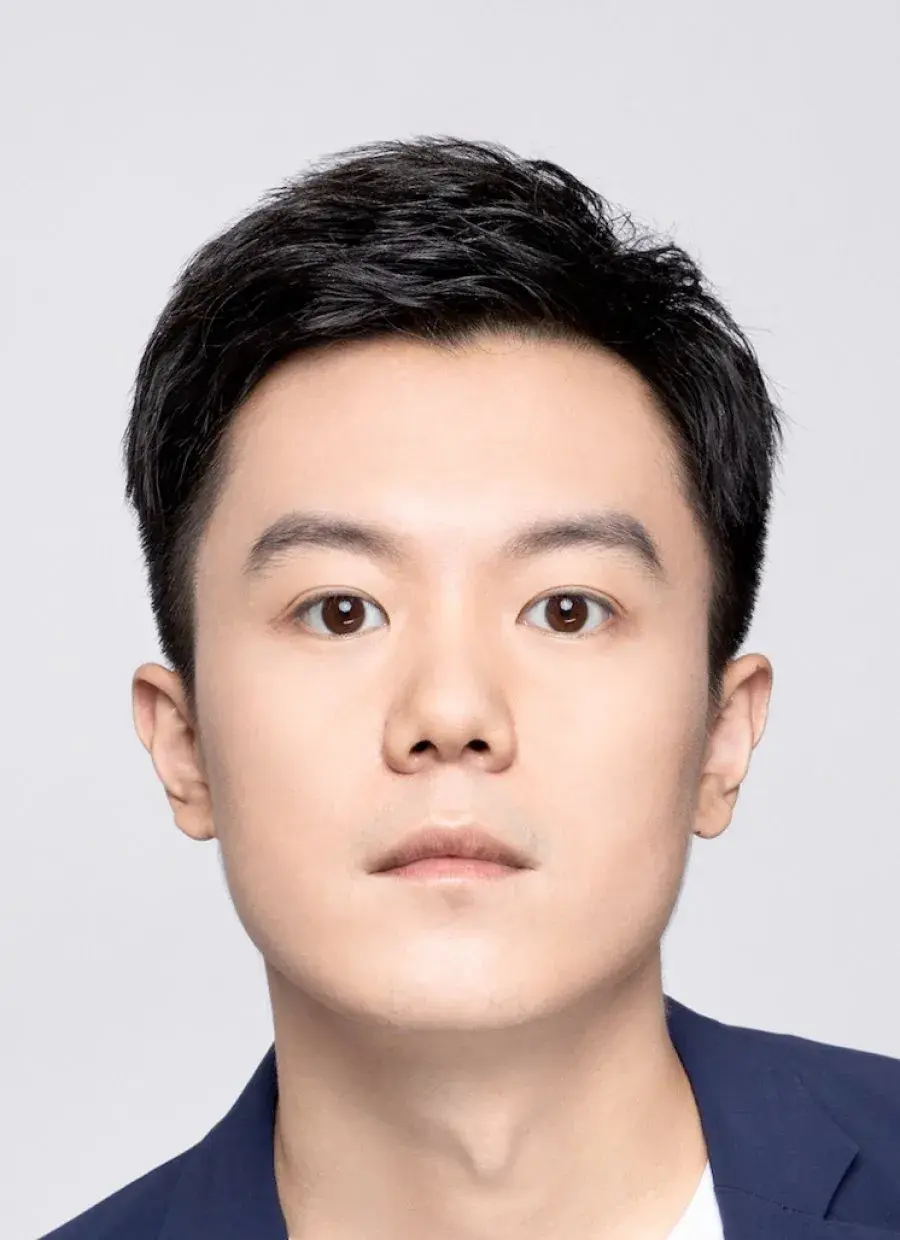 بیوگرافی Kang Fu Zhen
