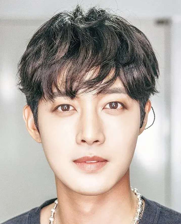 بیوگرافی Kim Hyun Joong