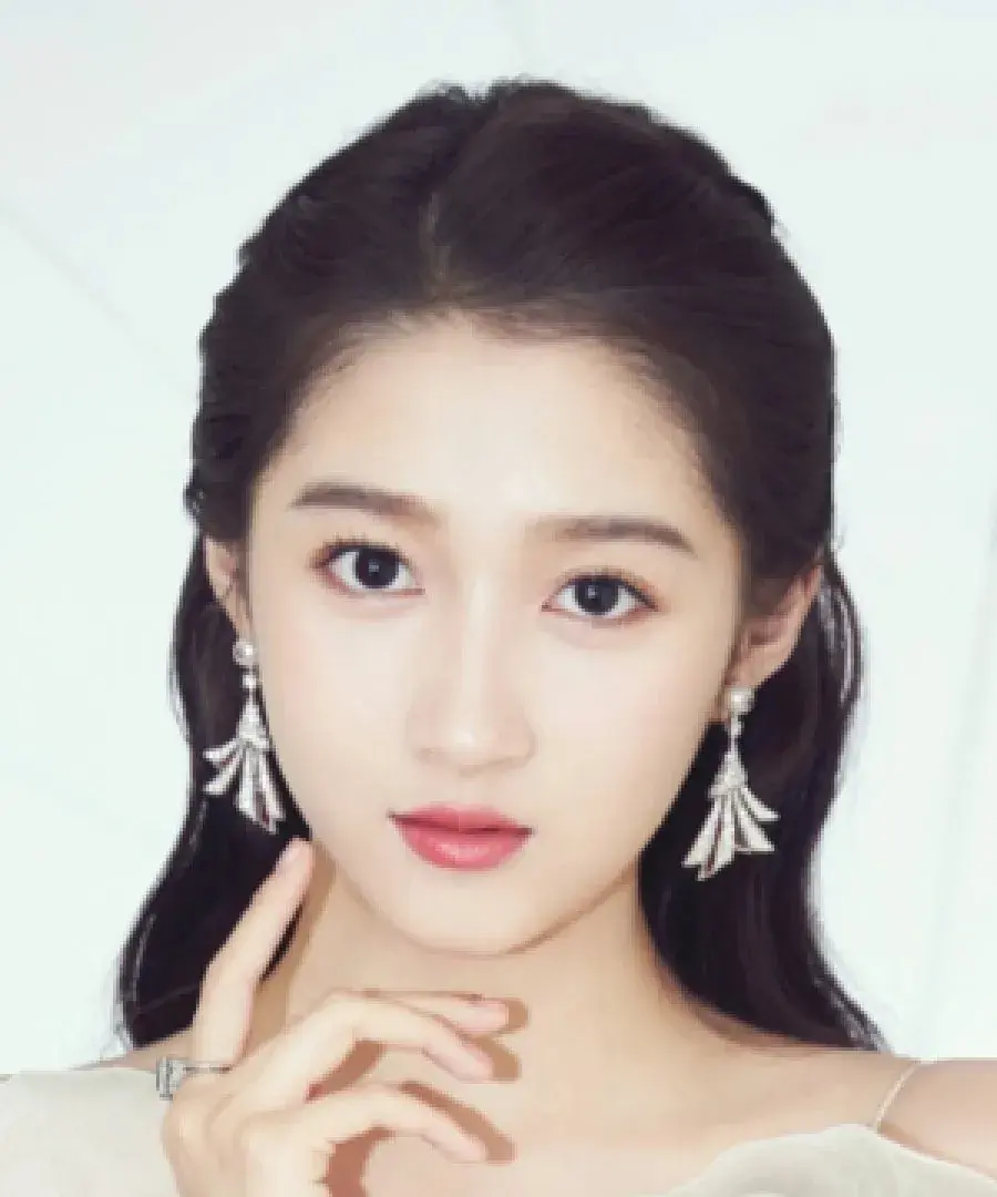 بیوگرافی Guan Xiao Tong