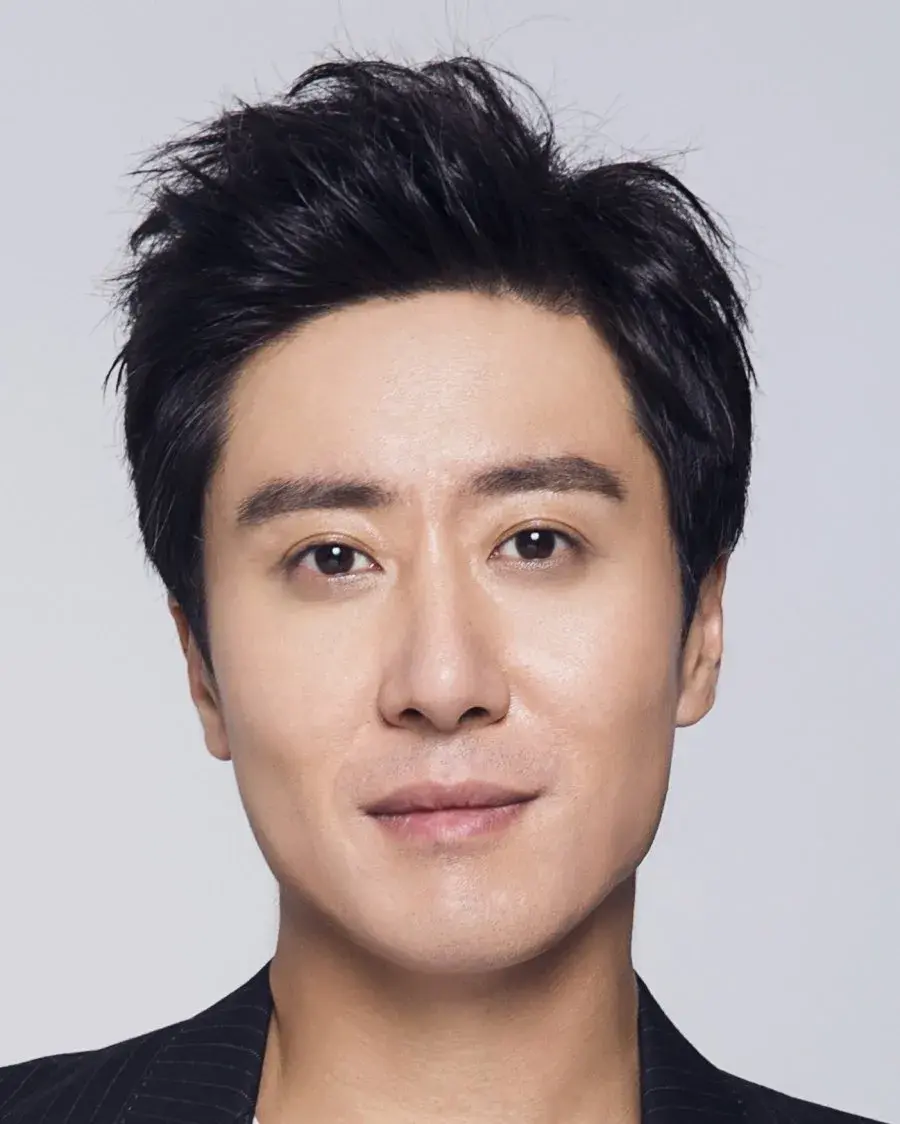 بیوگرافی Sun Zhong Yi