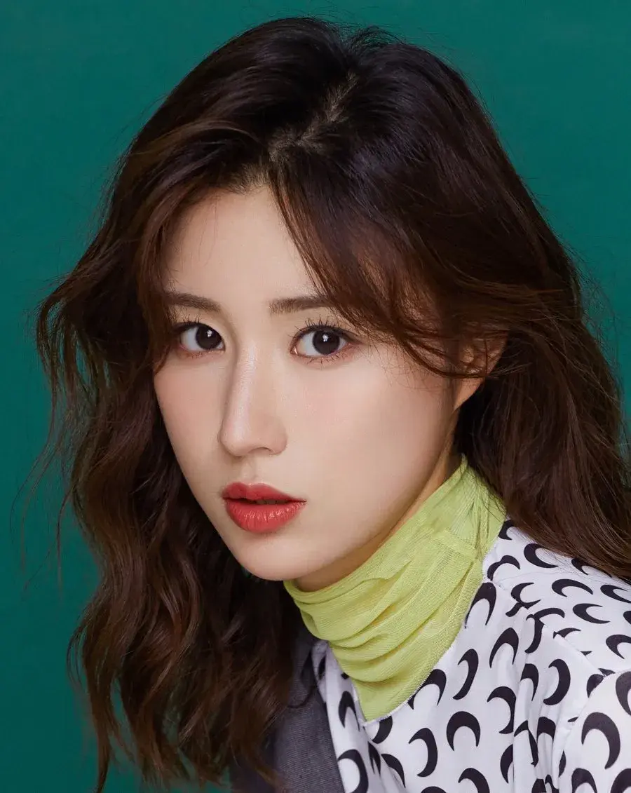 بیوگرافی Hua Wen