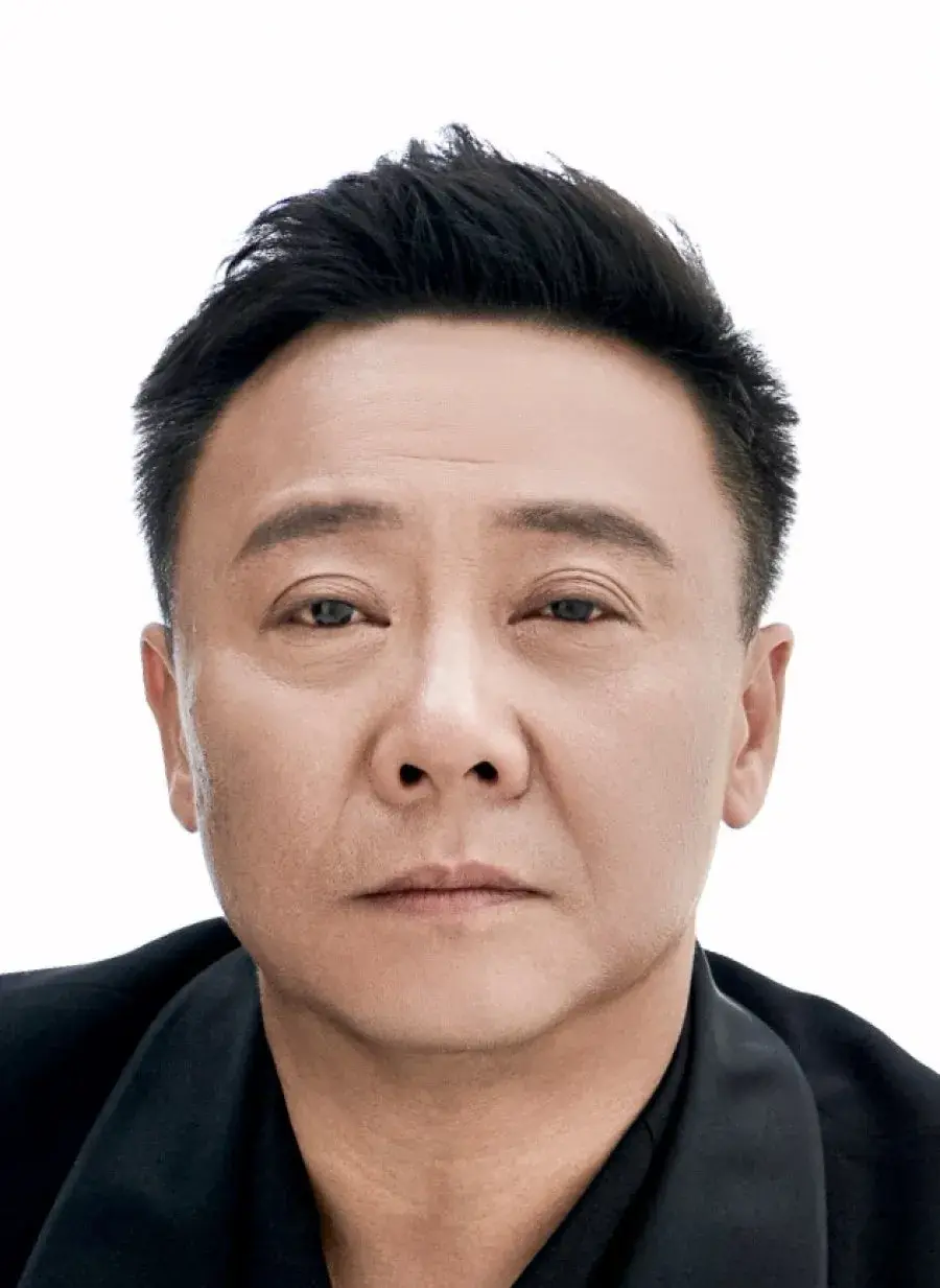 بیوگرافی Ren Zheng Bin