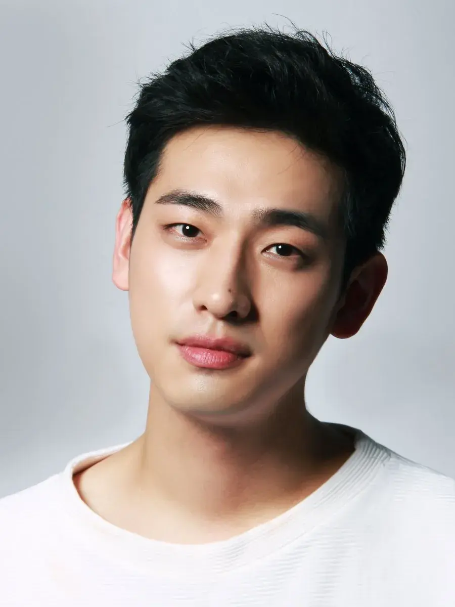 بیوگرافی Yoon Park