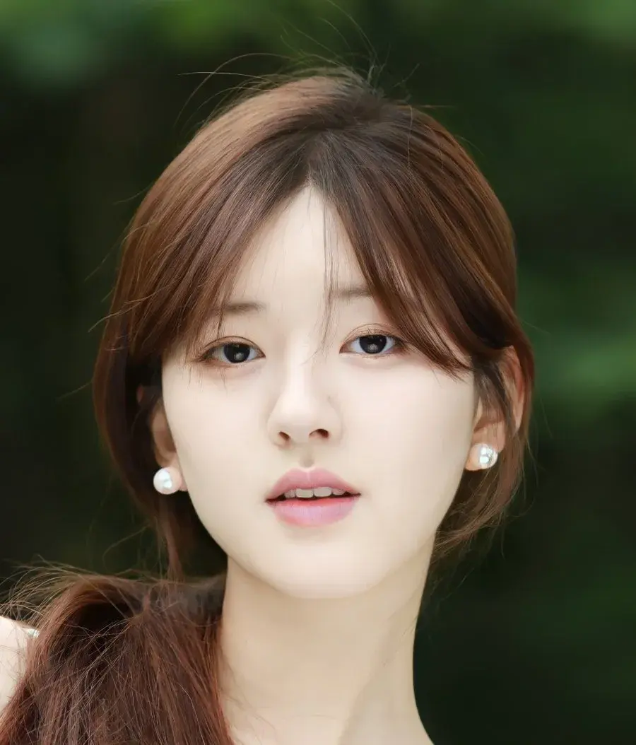 بیوگرافی Zhao Lu Si