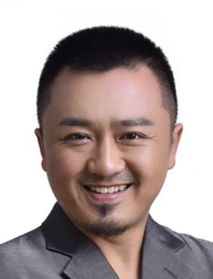 بیوگرافی Xue Yan