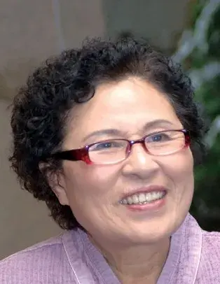 بیوگرافی Kim Hyo Shik