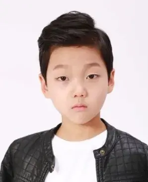 بیوگرافی Lee Chan Yoo