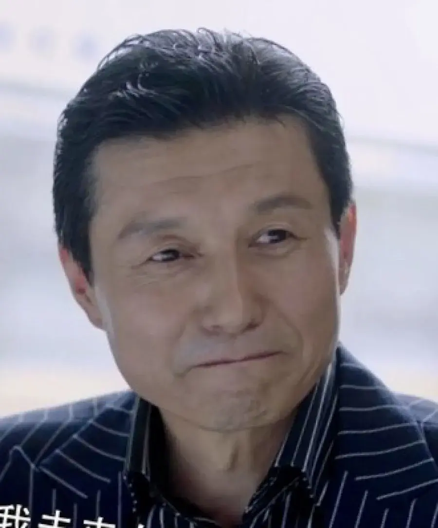 بیوگرافی Ren Wei