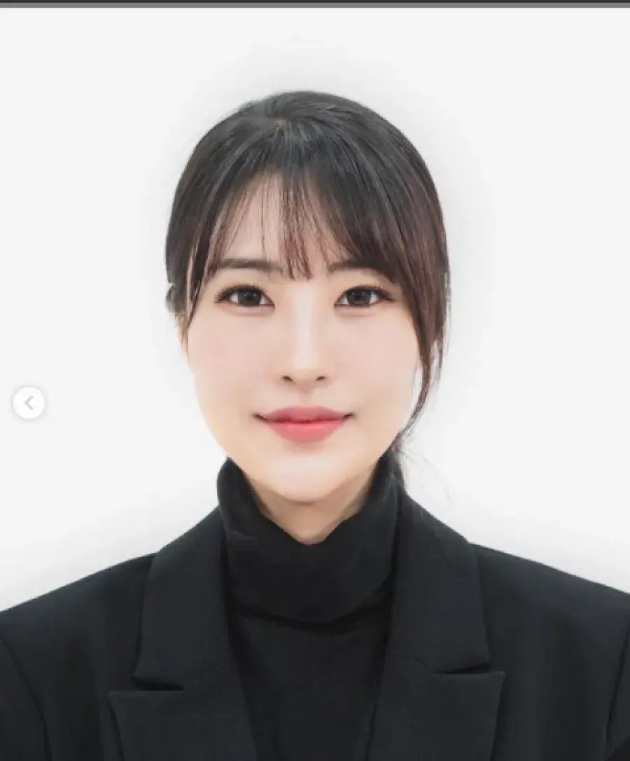 بیوگرافی Lee Se Young