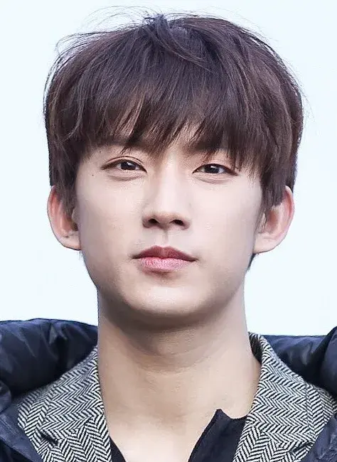 بیوگرافی Gong Chan Shik