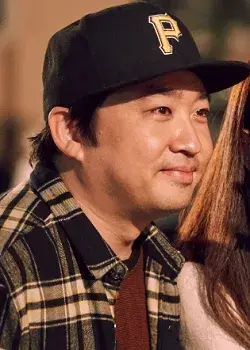 بیوگرافی Myung Hyun Woo