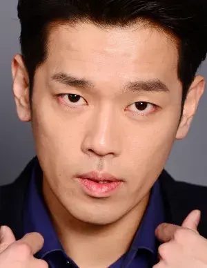 بیوگرافی Jo  Chang Geun