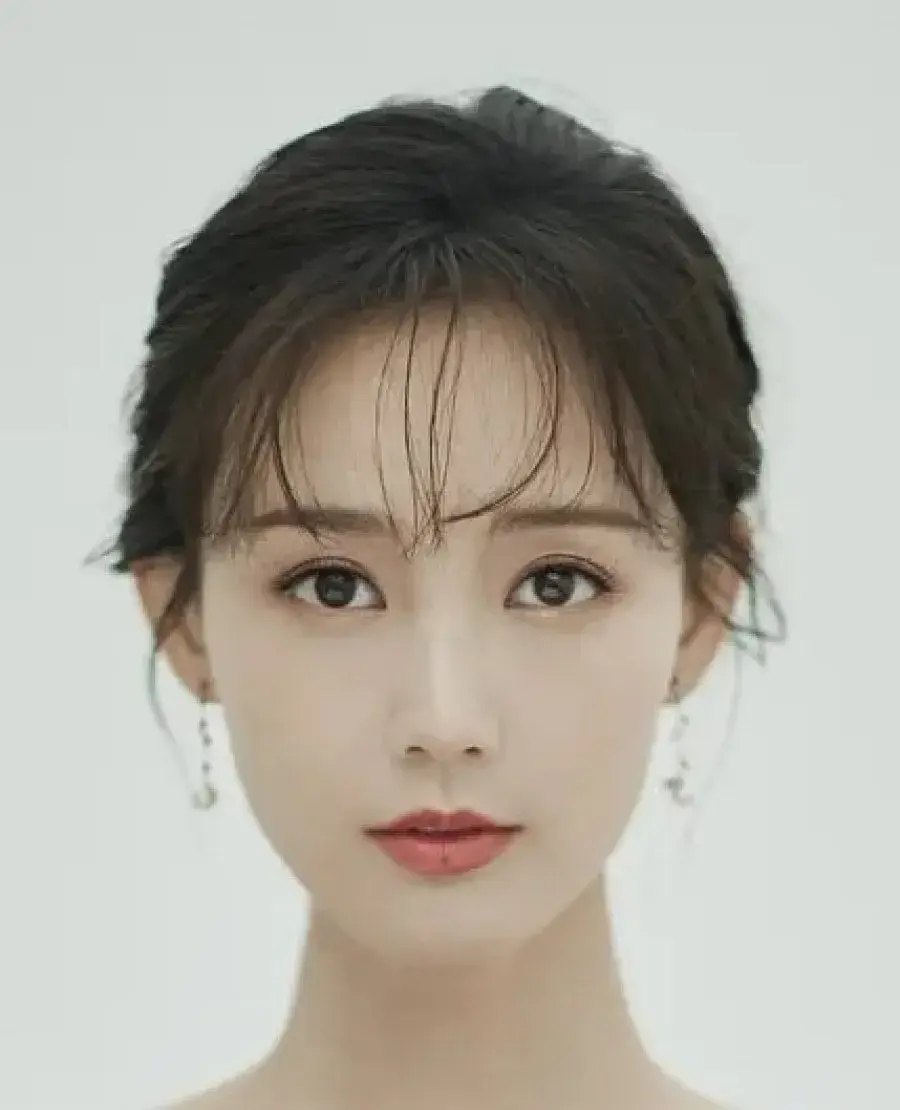 بیوگرافی Li Yi Tong