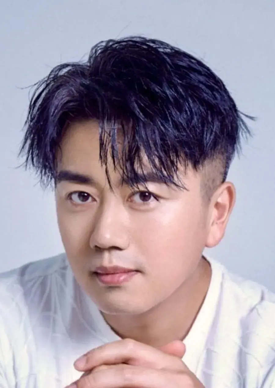 بیوگرافی Yin Jun Zheng