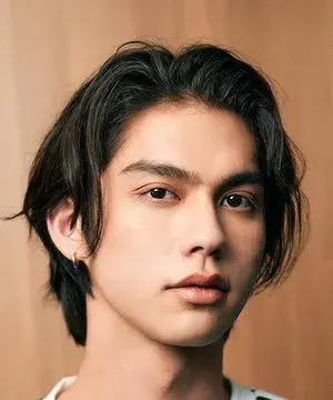 بیوگرافی Chivaaree Kunlatorn