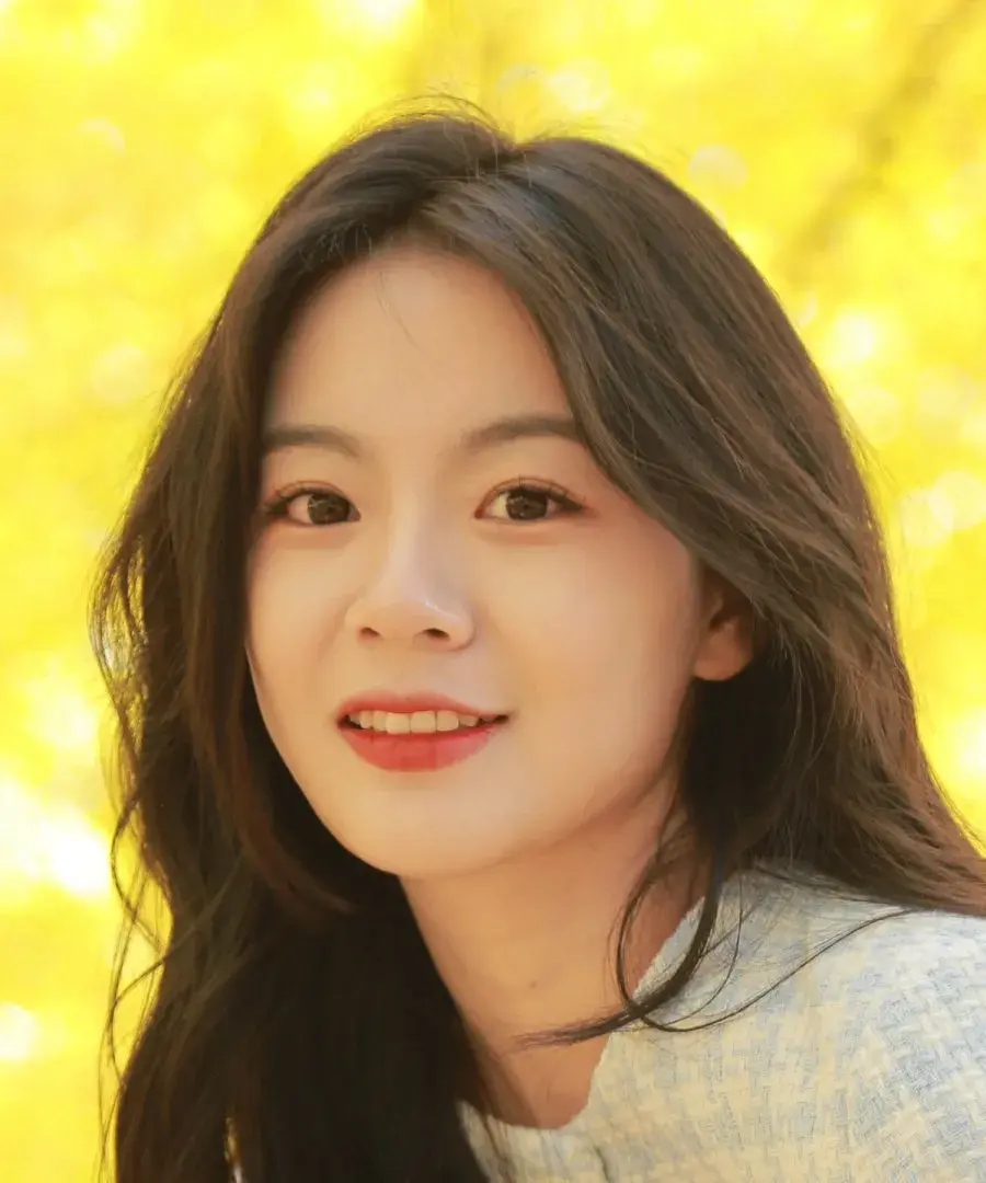 بیوگرافی Zhang Rui En