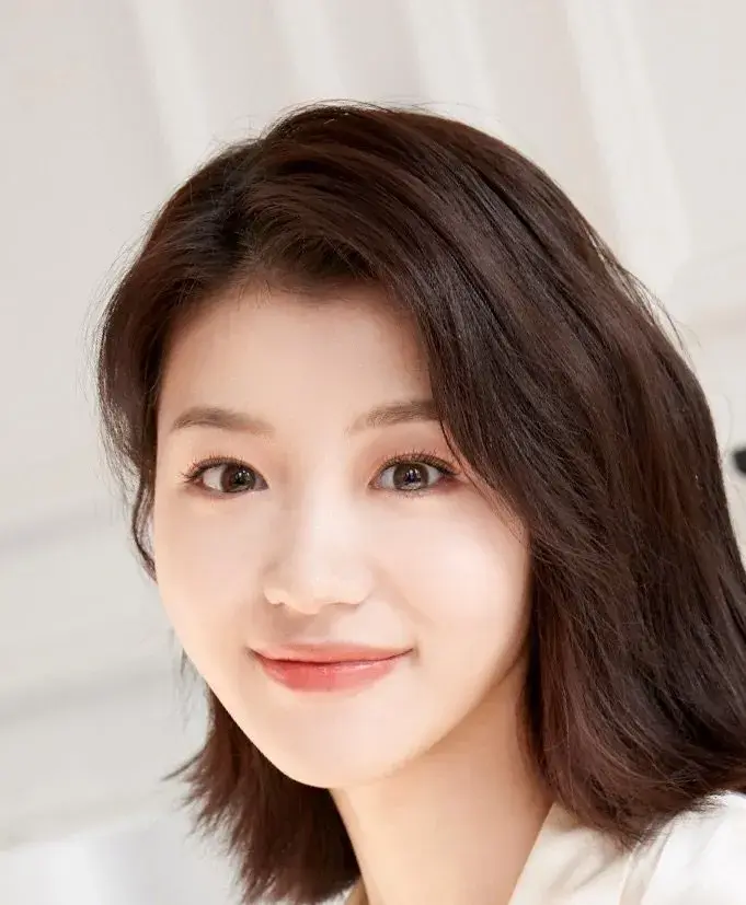 بیوگرافی Wang Zi Fei