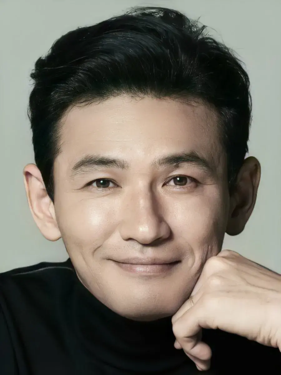 بیوگرافی Hwang Jung Min