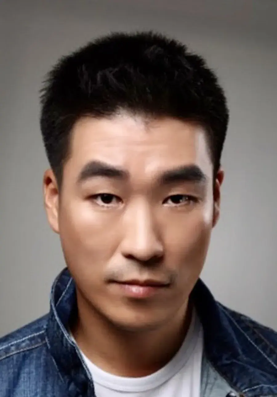 بیوگرافی Kim Ju Hwang