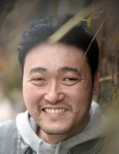 بیوگرافی Lee Joon Hyuk