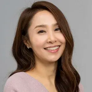 بیوگرافی Kang Yi Eun