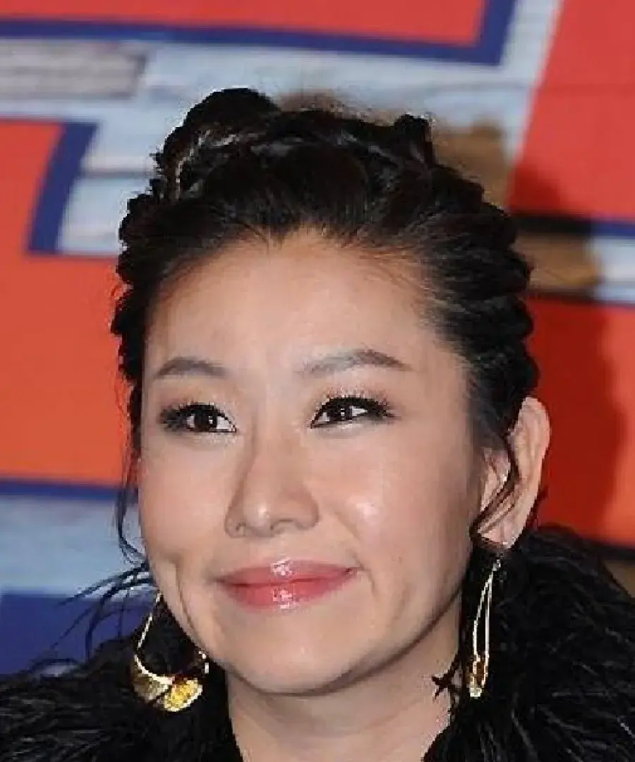 بیوگرافی Kim Hee Won