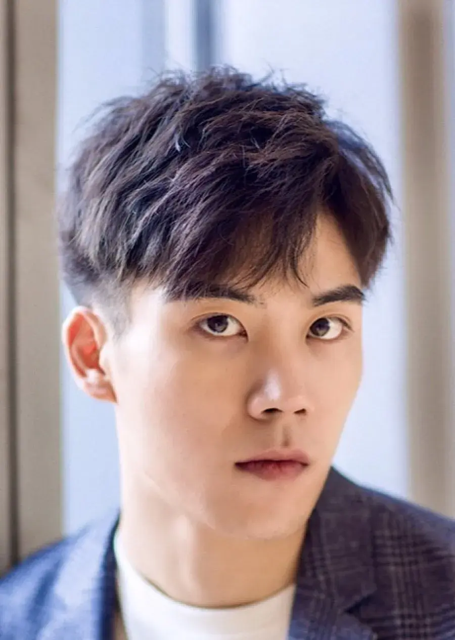 بیوگرافی Xu Yan Lei