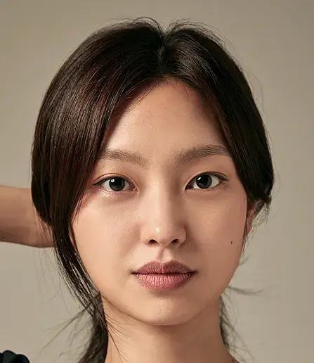 بیوگرافی Choi Yoo Hwa