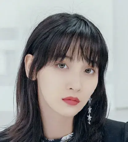 بیوگرافی Ge Xinyi