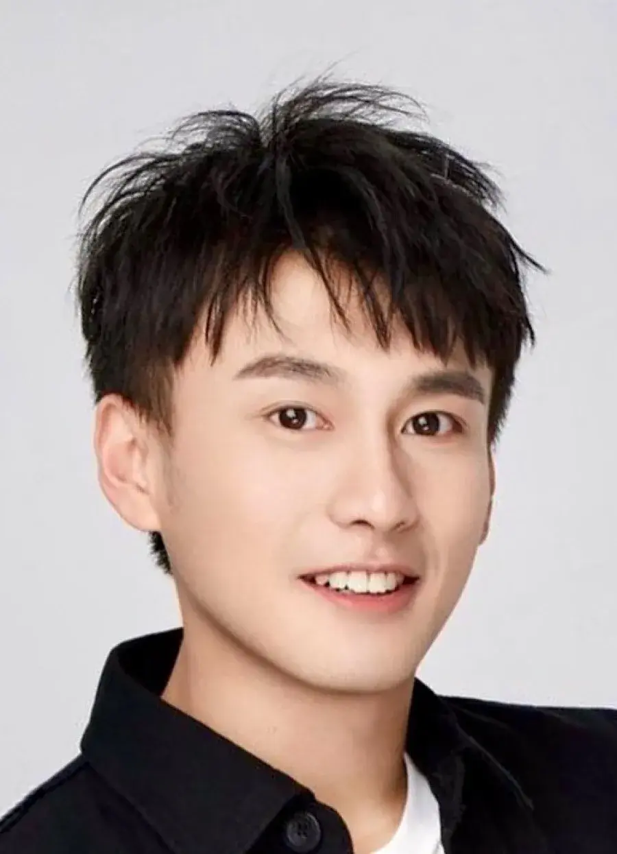 بیوگرافی Hou Wei Tao