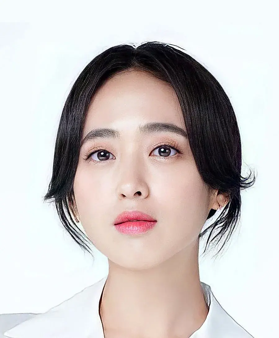 بیوگرافی Kim Min Jung