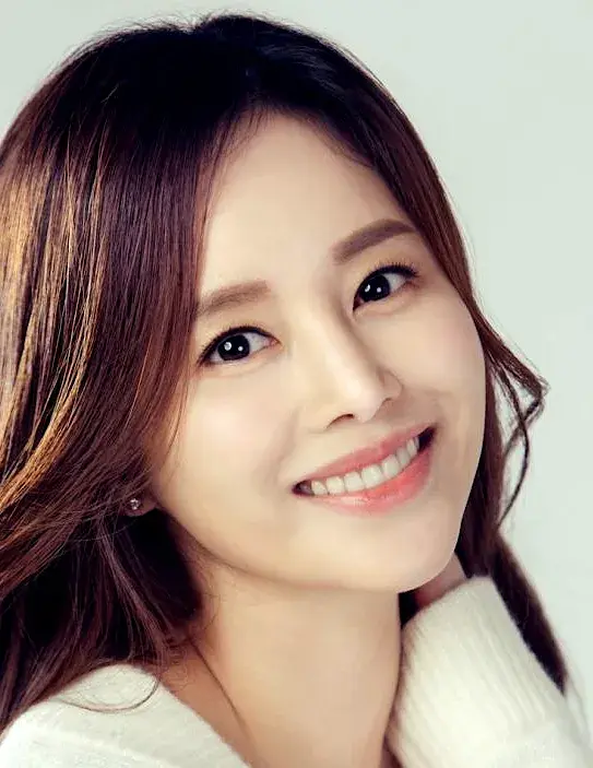 بیوگرافی Lee Young Ah