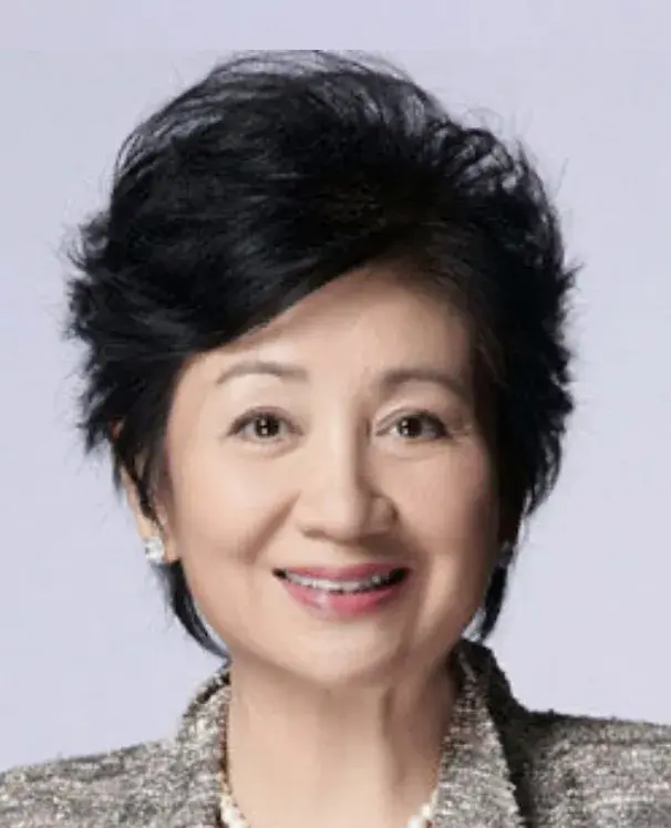 بیوگرافی Paw Hee Ching