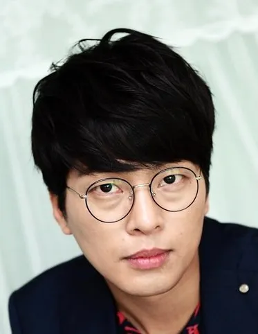 Yoon Hee Seok