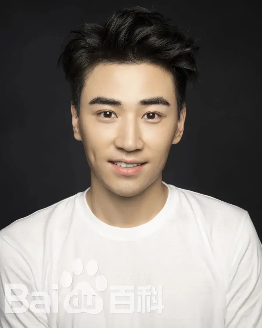 بیوگرافی Zhang Chao Ren
