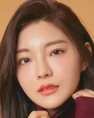 بیوگرافی Han Chae Kyung