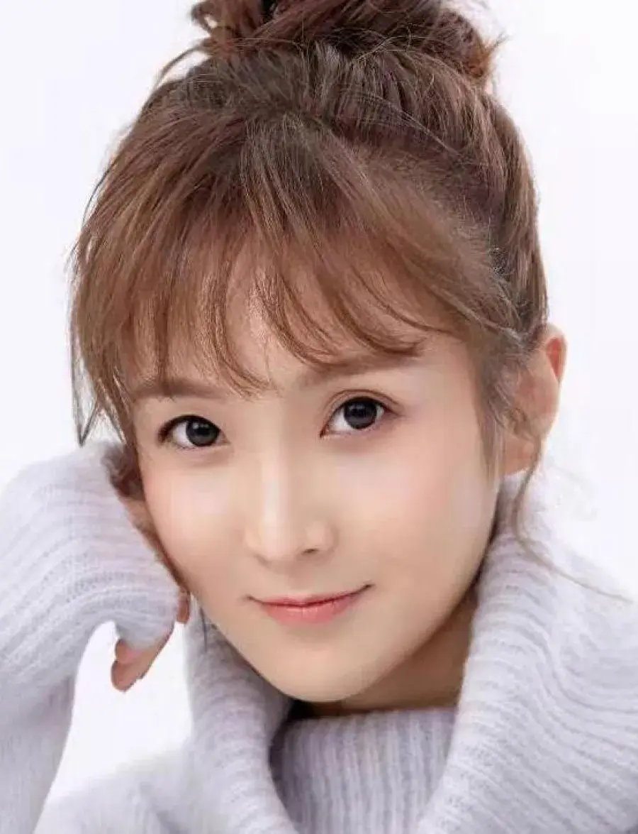 بیوگرافی Zhu Yue