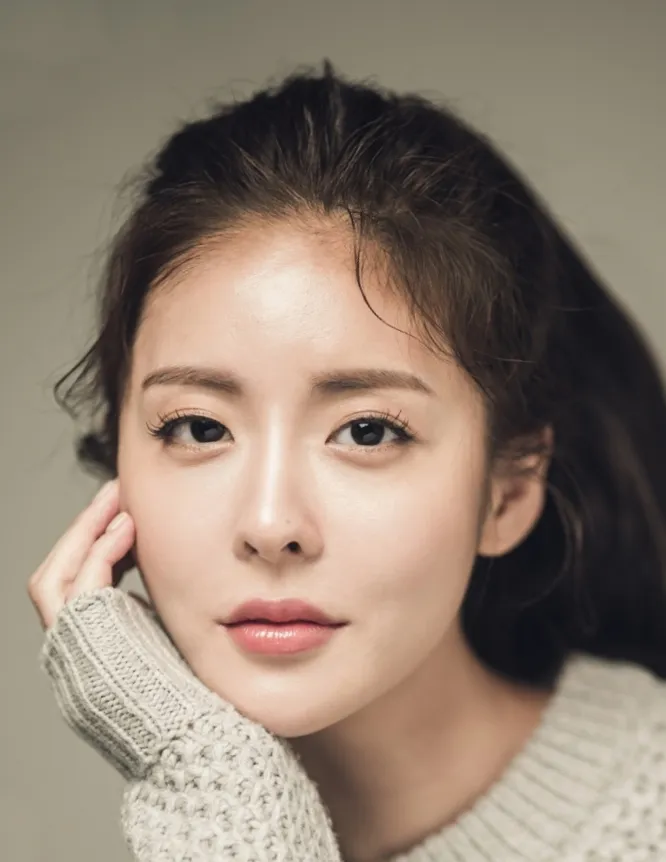 Jin Ye Sol
