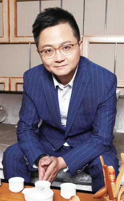 بیوگرافی Yang Wen Jun