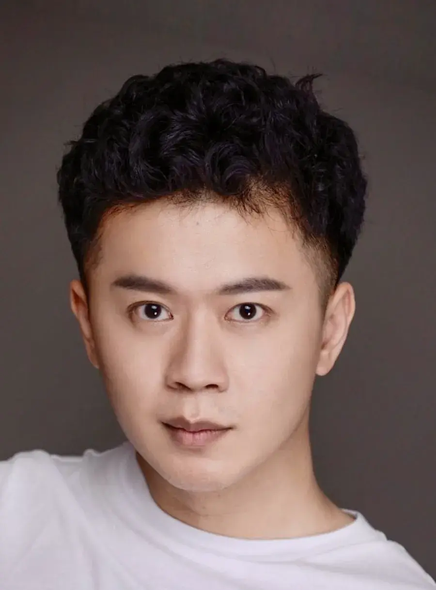 بیوگرافی Chen MuYi